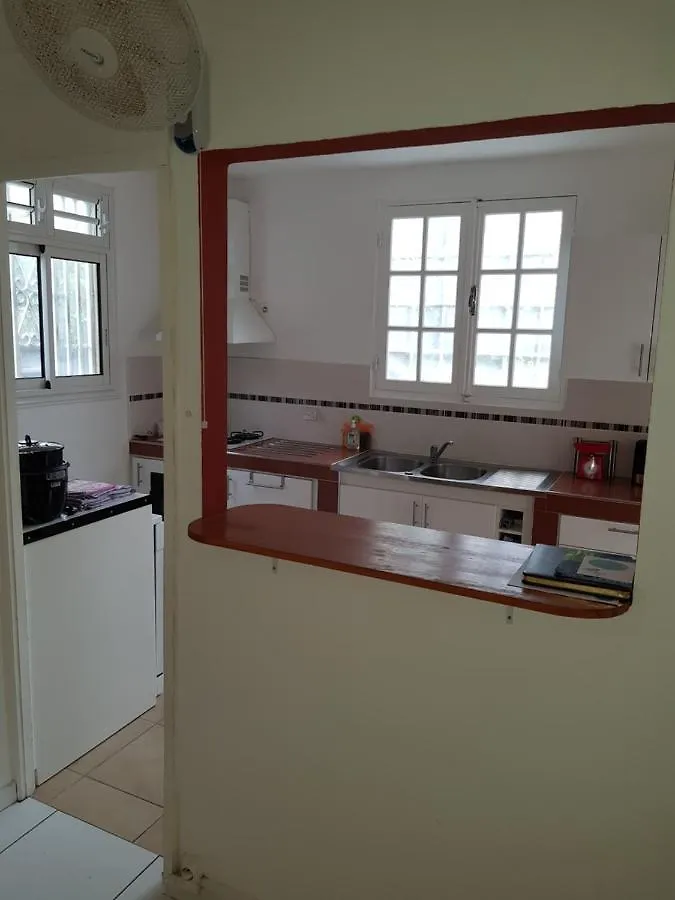Villa Iguanina120M2-Wifi-300M Plage-4 Pers Ле-Гозье Дом отдыха