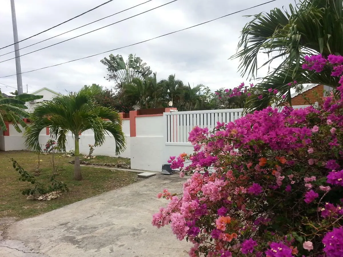 Villa Iguanina120M2-Wifi-300M Plage-4 Pers Le Gosier